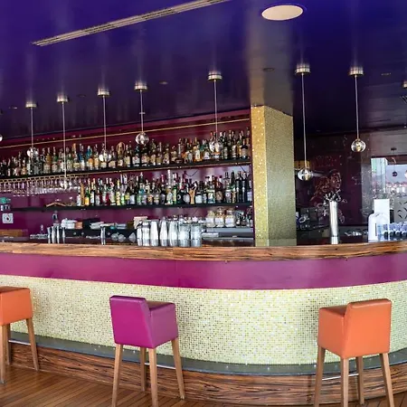 酒店 波西米亚套房酒店及水疗中心 - 仅供成年人 5*